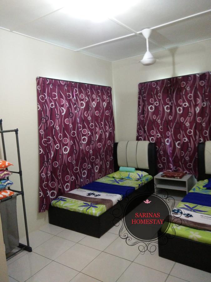 Sarinas Homestay Semporna Buitenkant foto